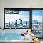 With Private Pool And Jacuzzi * קס