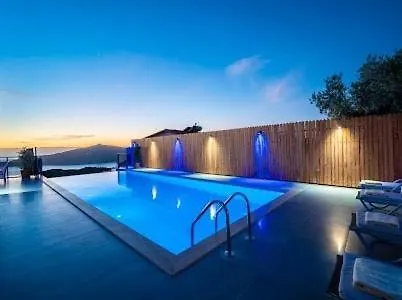 With Private Pool And Jacuzzi 别墅 卡斯