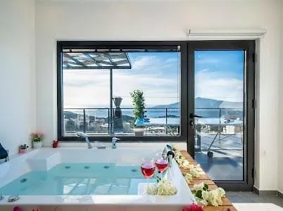 With Private Pool And Jacuzzi * 卡斯